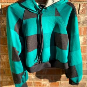 Wild Fable Cropped Green and Black Plaid Sweatshirt